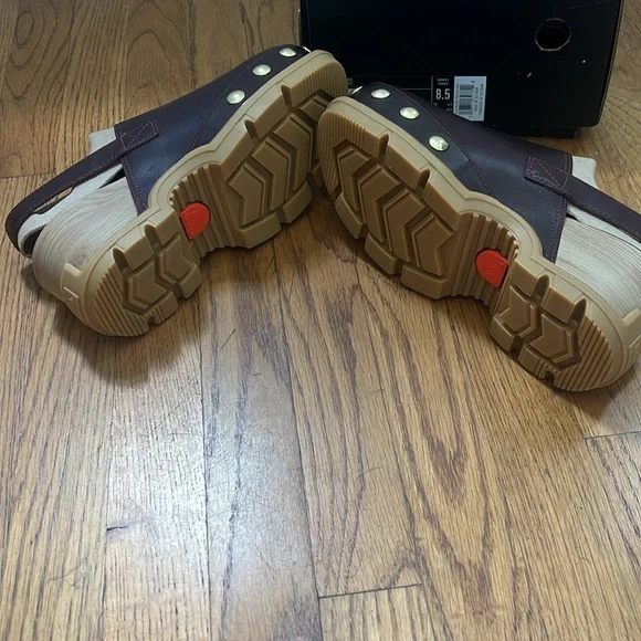 NIB SOREL ROAM’N CLOG™ RVT Women's Clog - Redwood, Redwood - Picture 5 of 6